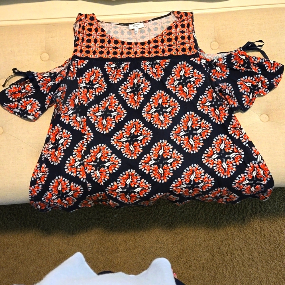 Cute Crown and Ivy cold shoulder shirt!